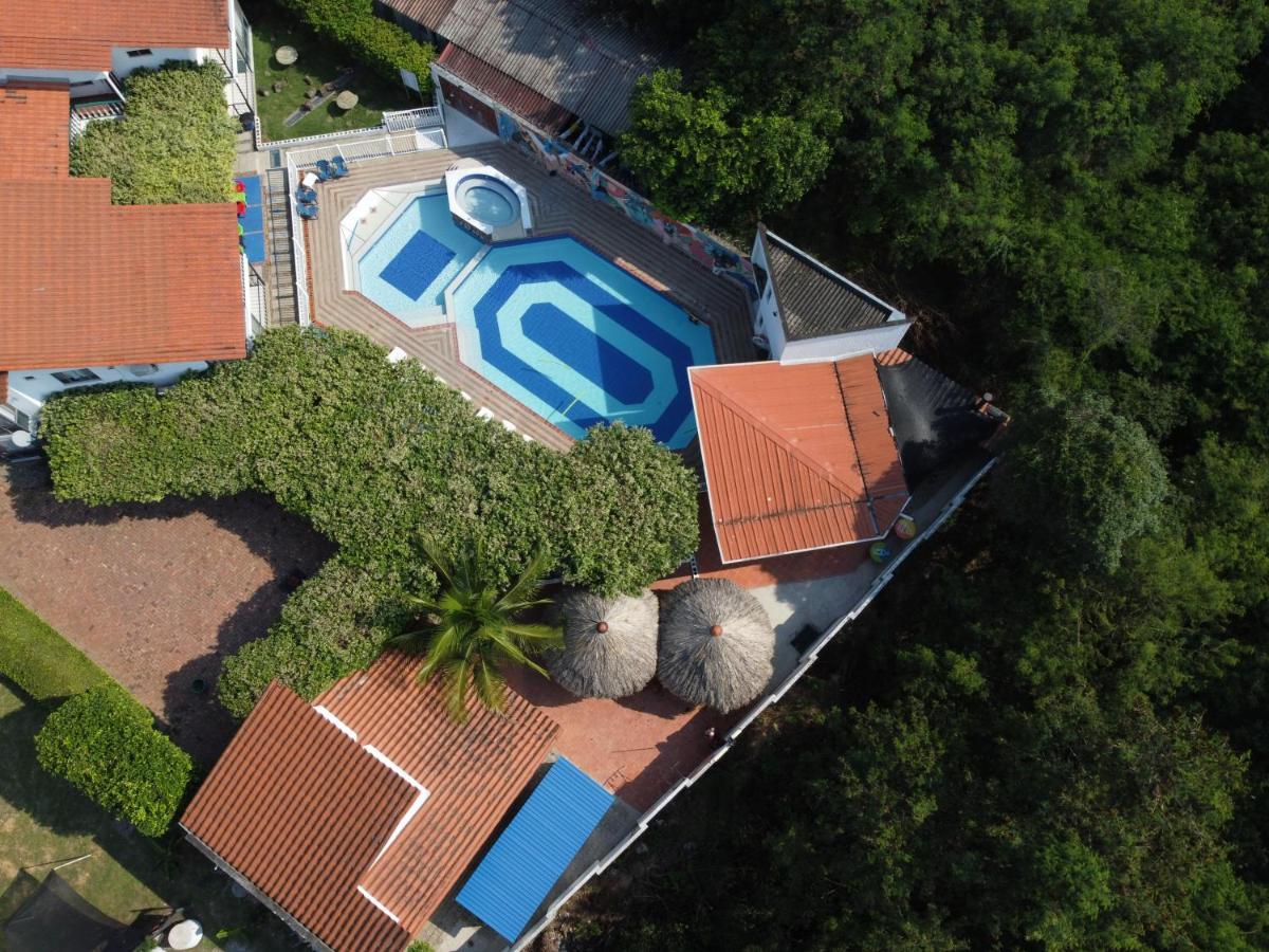Villa Alejandra 히라르도트 외부 사진
